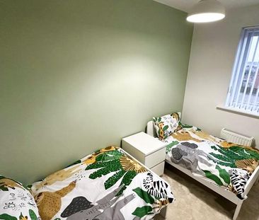 2 bedroom flat to rent - Photo 5