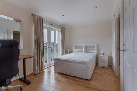 3 bedroom apartment to rent - Photo 5