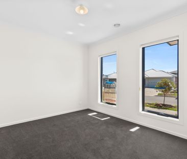 Brand New Family Home - Photo 4
