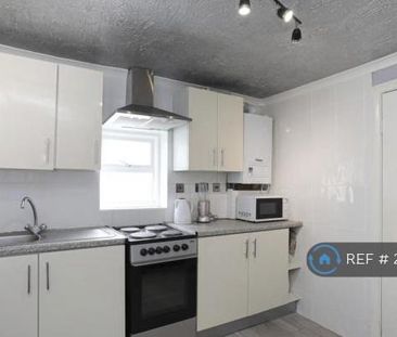 1 bedroom in a flat share to rent - Photo 6