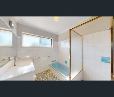 129 Granadilla Street, MacGregor, Qld 4109 - Photo 6