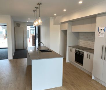 Beachlands, 2 Bedroom Corner Unit - Pine Harbour - Photo 3