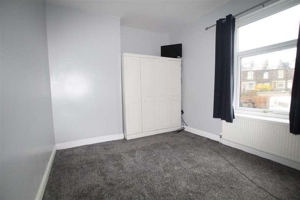 New Lane, Laisterdyke, Bradford, BD3 - Photo 1