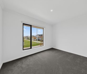 34 Jandakot, Point Cook VIC 3030 - House For Rent | Domain - Photo 5