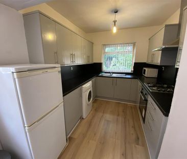 3 bedroom private hall to rent - Photo 5