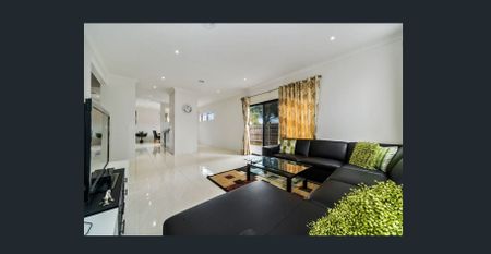 Stunning 4 bedroom home FHSZ - close to all amenities - Photo 4