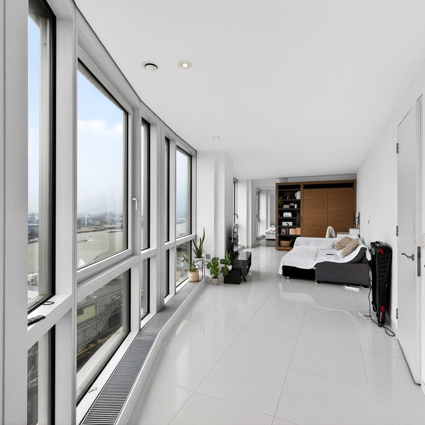 Fairmont Avenue, London, E14 9JD - Photo 1