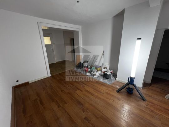 3,5 Raum Etagenwohnung mit neuem Bad, Kamin und Gartenabteil direkt an der Elster! - Photo 1