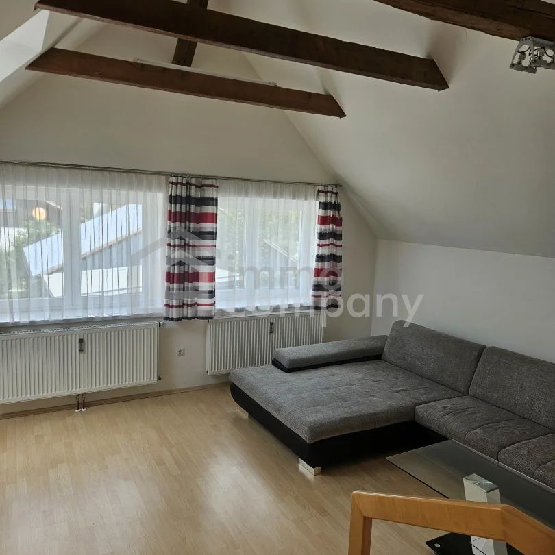 Wohnen mit Bergblick: 81 m² Dachgeschosswohnung in Siedlungslage – noch zweitwohnsitzfähig, in Admont - Photo 1