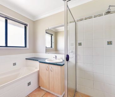 Spacious Modern Home Near Catalina Park - Photo 6