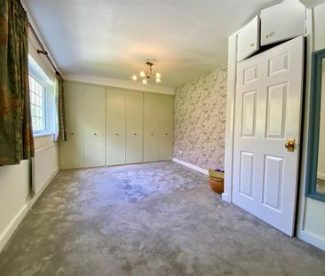 4 bedroom detached house to rent - Photo 6