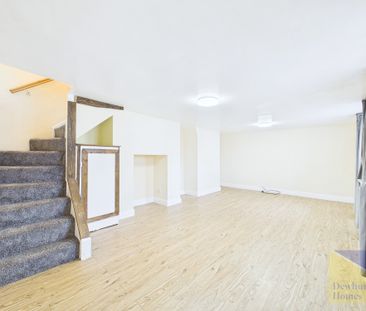 Hollins Lane, Forton - Photo 1