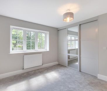 4 bedroom detached house to rent - Photo 3