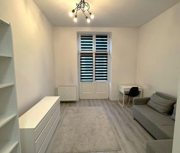 Jasna przestronna kawalerka z balkonem w sercu Kazimierza - Photo 6