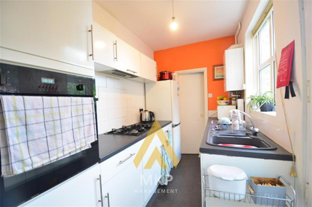 3 bedroom terraced house to rent - Photo 3