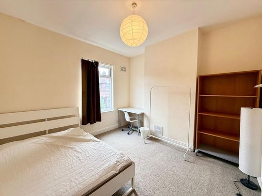 3 bedroom house share to rent - Photo 1