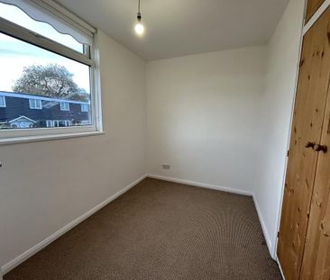 3 bedroom end of terrace house to rent - Photo 5