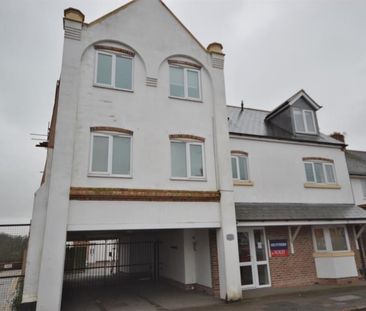 2 bedroom Flat To Let - Photo 1