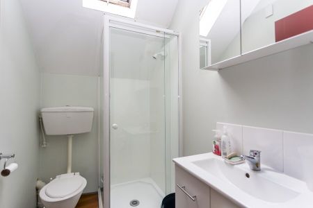 Student accommodation 5 x bedrooms fully furnished - Photo 5