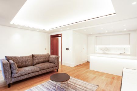 Lancer Square, Kensington, London W8 - Photo 2