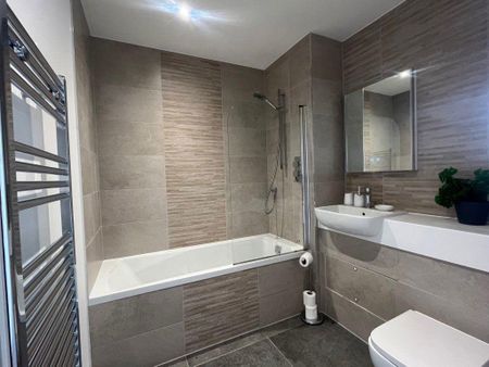 2 bedroom flat to rent - Photo 4