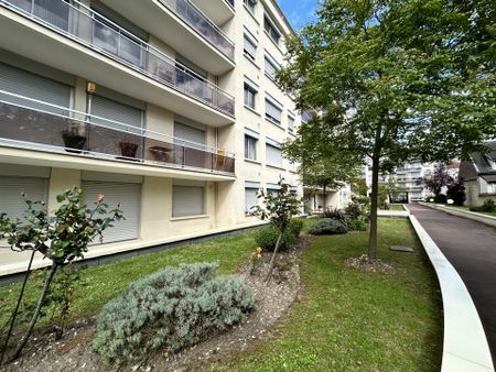Location Appartement 2 pièces 40m² ST MAUR DES FOSSES 94100 - Photo 5