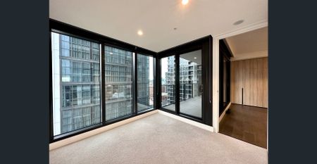 Spacious Two Bedroom Apartment in the Heart of West Melbourne - Photo 4