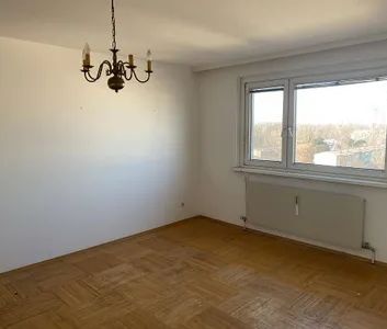 Sonnige Gemeindewohnung direkt zu vergeben - Foto 1