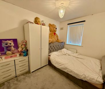 3 Bed Semi-Detached House, Argyll Way, B66 - Photo 3