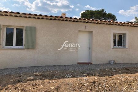 Location Maison 4 pièces 80m² SALERNES 83690 - Photo 5