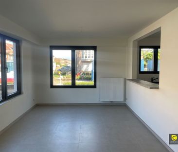 Gelijkvloers app. 2 slk, tuin en P - Photo 3