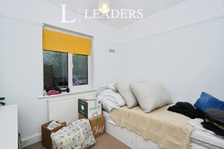 2 bedroom maisonette to rent Tavistock Avenue, St. Albans, AL1 - Photo 2