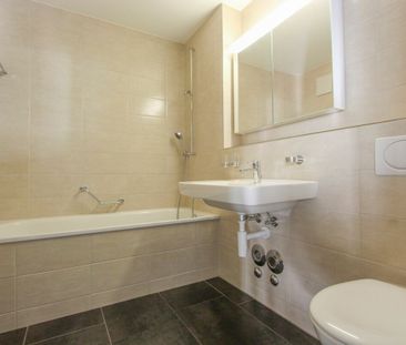 Perfekte Anbindung - Moderne Wohnung direkt beim Bahnhof Schwerzenbach - Foto 2