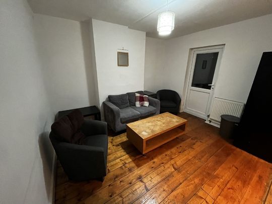 4 Bed Terraced House, Russell Road, BS16 - Photo 1