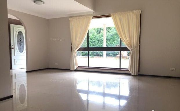 Well Presented Three Bedroom Home! - Photo 1