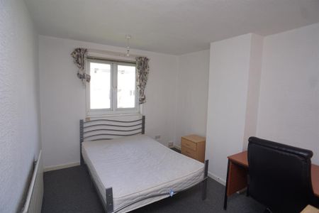 3 bedroom maisonette to rent - Photo 3