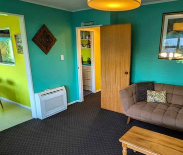 Bright, Colourful Coastal Living with Tasman Bay Views – 3 Bedroom ... - Photo 2