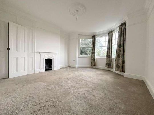 Hedingham Road, Halstead, CO9 - Photo 1