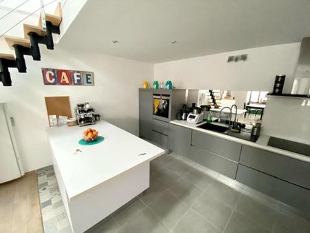Location Appartement 4 pièces 115m² CHERBOURG-EN-COTENTIN 50100 - Photo 5