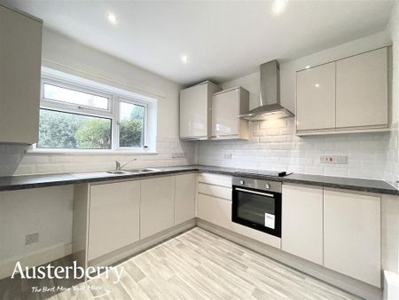 2 bedroom semi-detached house to rent - Photo 5