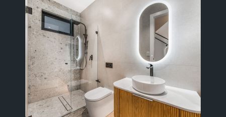 "Semi Detached Brand-New Inner City Sanctuary" - Photo 4