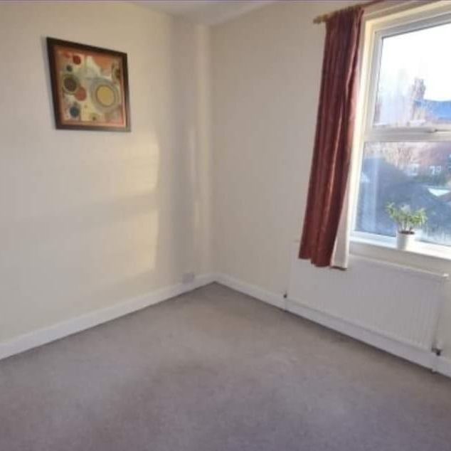 2 bedroom end of terrace house to rent - Photo 1