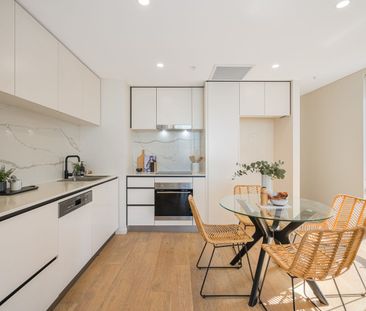 Contemporary One Bedroom Aero Apartment with Outdoor Terrace - Photo 4