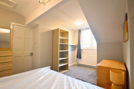 3 bedroom terraced house to rent - Photo 4