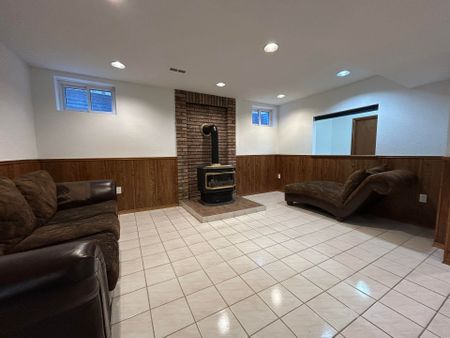 For Lease - 206 Helen Street Unit# Lower, Vaughan, Ontario - Photo 5