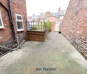 2 bedroom flat to rent - Photo 6