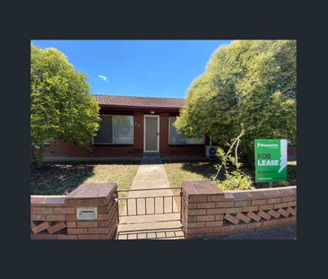 Well Located and Well Presented 2 Bedroom Unit! - Photo 3