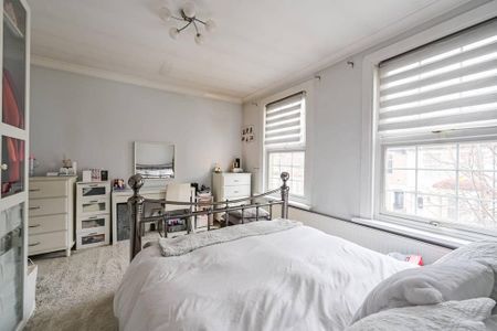 4 bedroom terraced house to rent - Photo 5