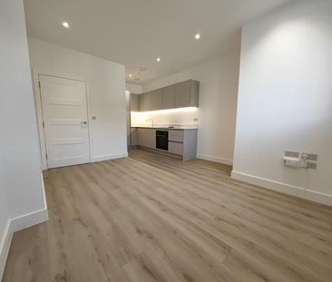 1 bedroom Flat To Let - Photo 5