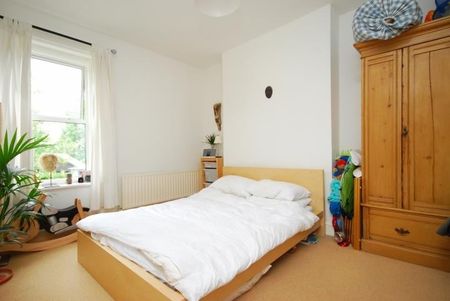 1 Bed Flat, Humber Road, SE3 - Photo 3